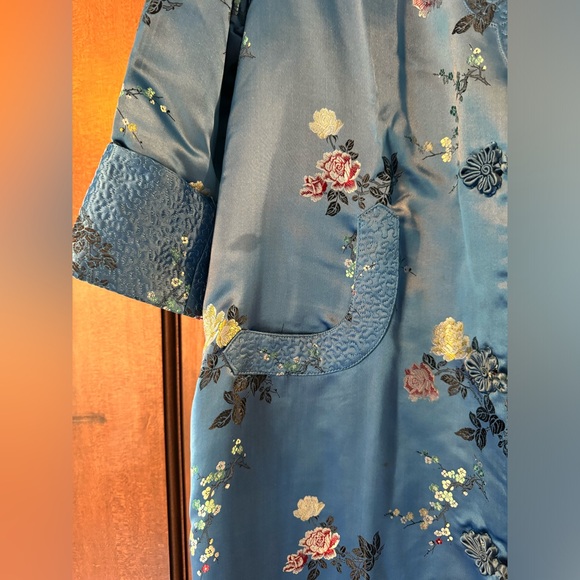 Vintage Shanghai Kimono - Picture 6 of 7